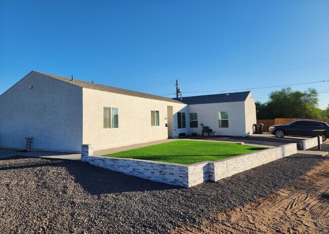 220 4th Ave E Unit 1