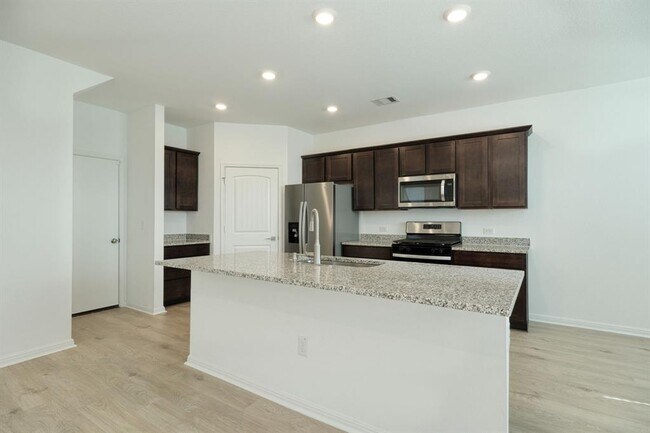 Photo - 409 Brody Ln