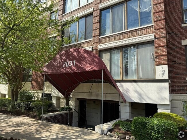 Building Photo - 2031 Commonwealth Ave Unit 10 Rental
