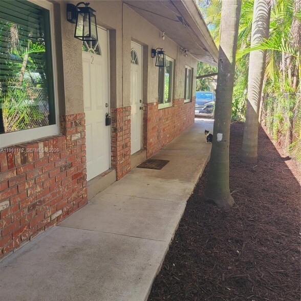 Photo - 1504 SW 1st Ave Unit 2