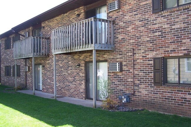 Photo - SHAWANO APARTMENTS