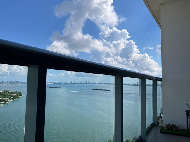Photo - 325 S Biscayne Blvd