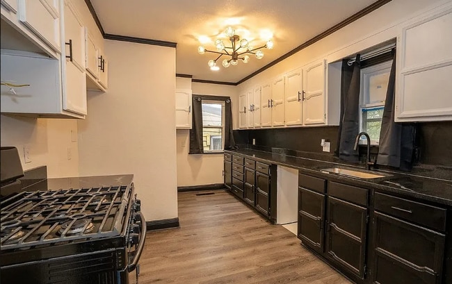 Photo - 312 W Queen St Unit A