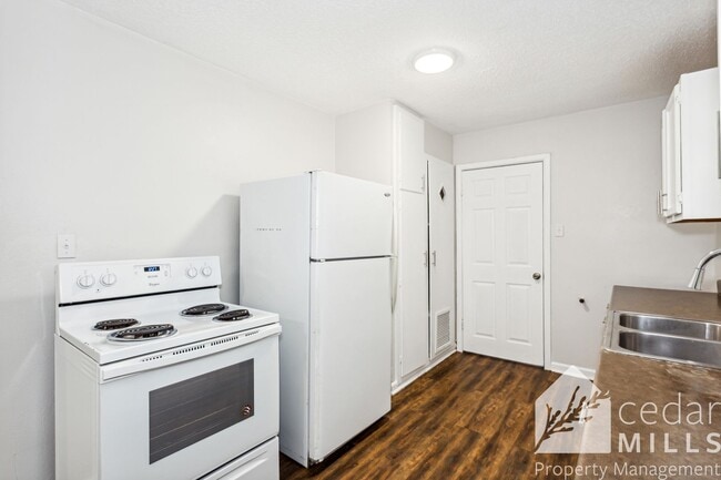 Photo - 2 bedroom home, GET 1/2 OFF 1ST MONTH!