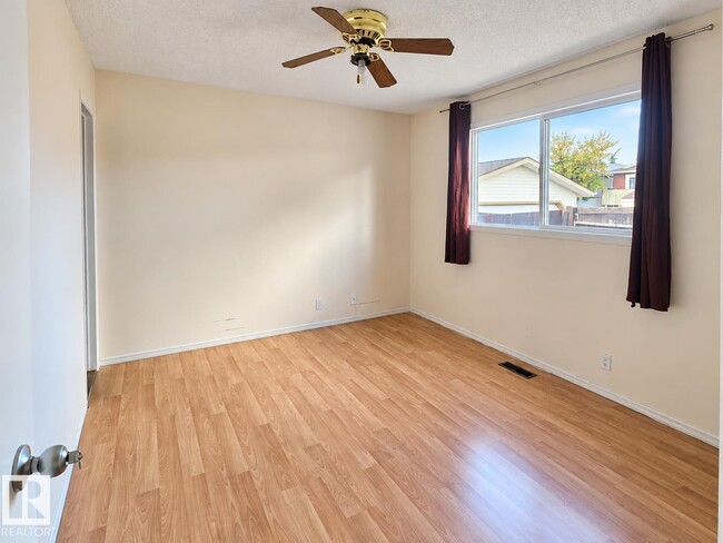 14411-14431 31 St NW