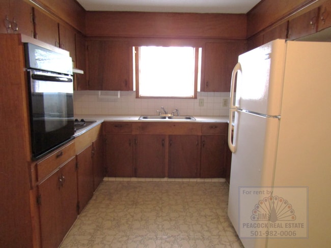 Photo - 512-512 Poplar St