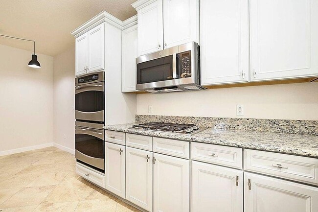 Photo - 105 NW Gardner St