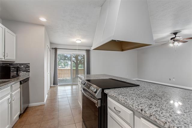 622 Valley View Dr