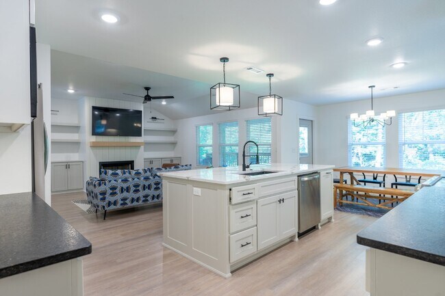 Photo - Secluded 3-Bedroom Forest Retreat