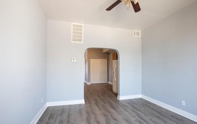 Photo - 137 N 11th Ave Unidad A
