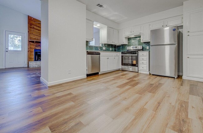 Photo - 1306 Bonnie Brae St