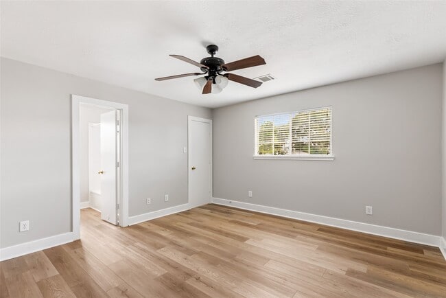 Building Photo - 18631 Atasca Oaks Dr