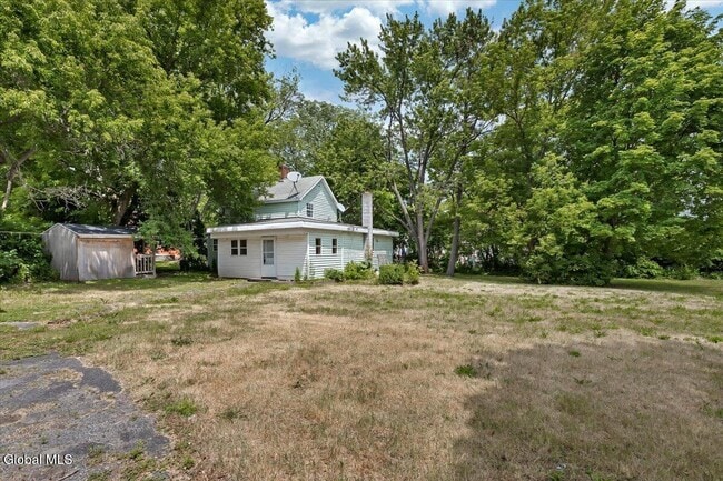 Photo - 7 Clearwater St