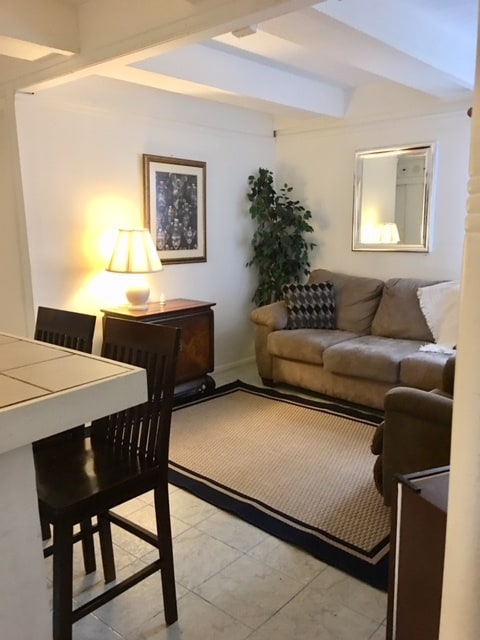 Photo - 10 Woodchuck Ln