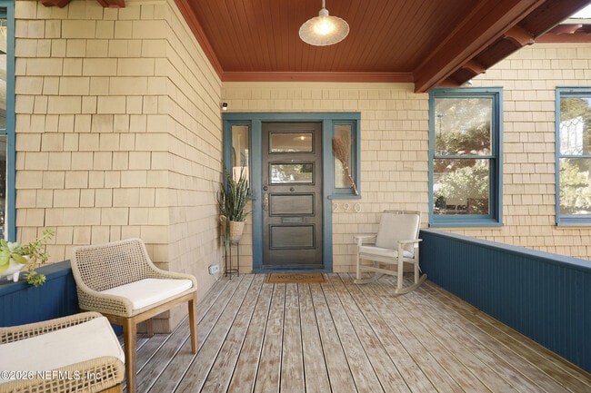 Photo - 290 St George St