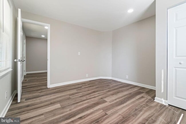 Photo - 107 Fusting Ave