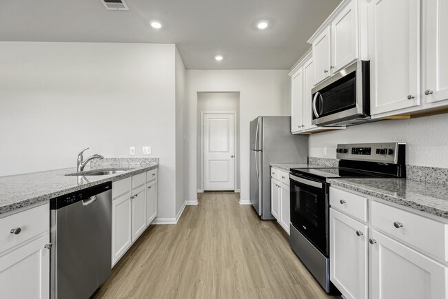 Photo - 6405 Winter Elm St