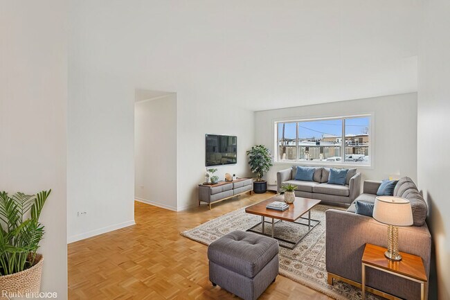 Photo - 1136 Greenleaf Ave