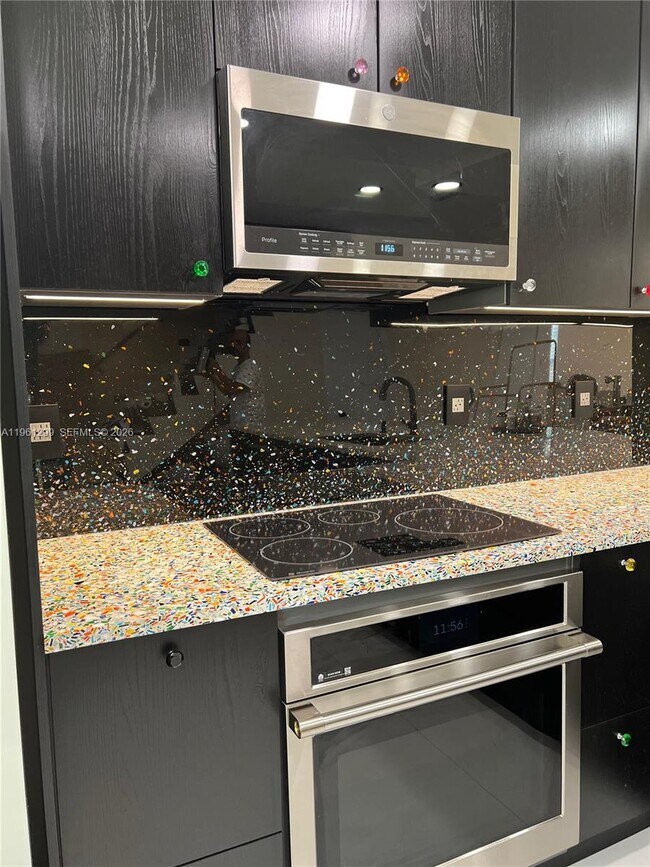 Photo - 3756 NE 167th St