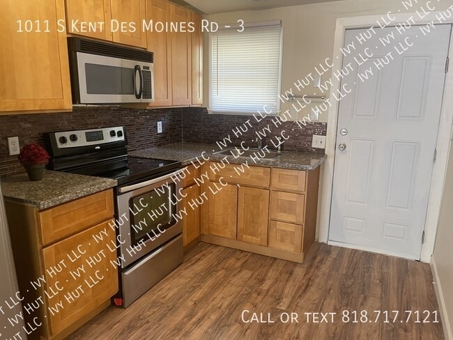 Building Photo - 1011 Kent Des Moines Rd Unit 3