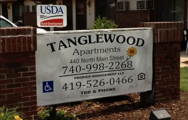 Photo - 440 N Main St