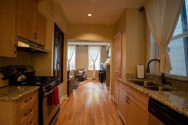 Photo - 403 W Eugenie St Unit 1f