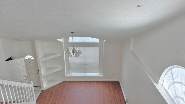 Photo - 3381 Hamlet Loop