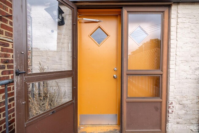 353 Springfield Ave
