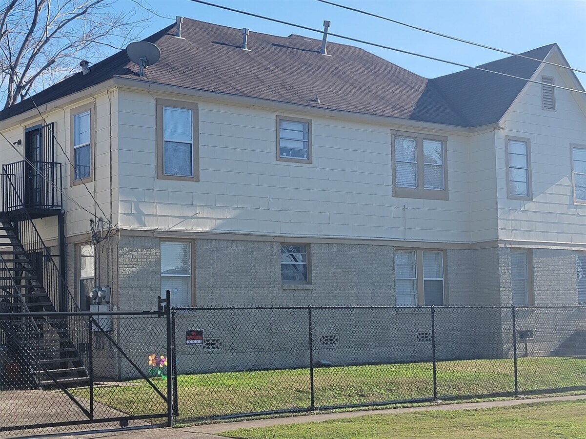 Photo - 2601 Wheeler Ave