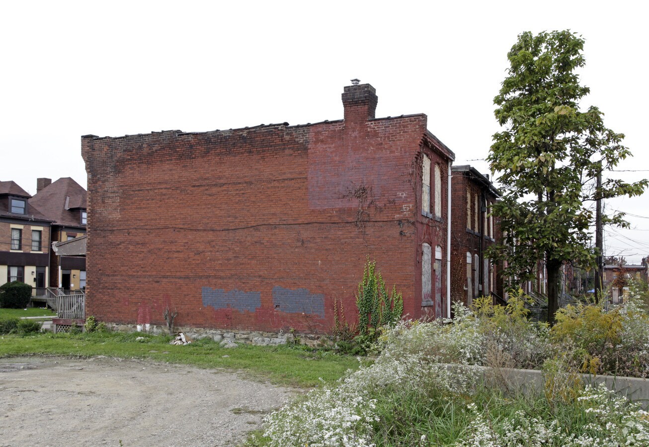 Photo - Sterrett-Collier Apartments