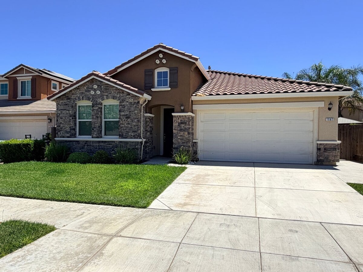 Photo - 1587 Manzanita Way