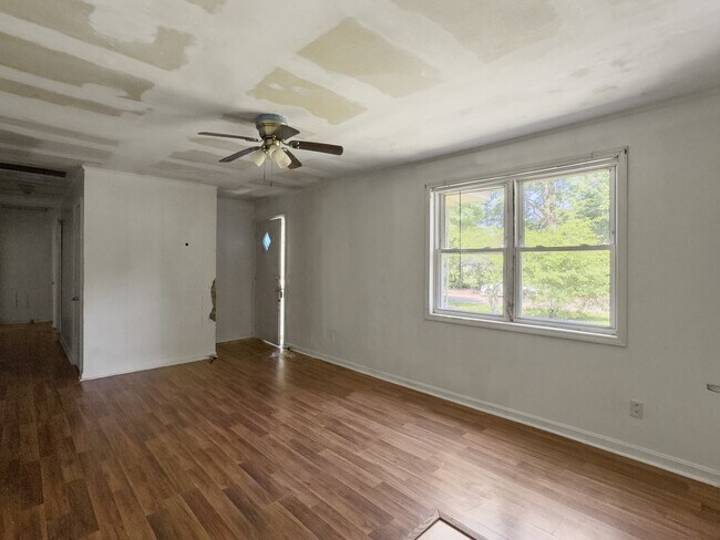 1137 Carter Rd