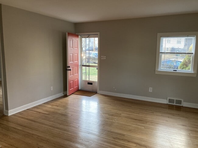 Photo - 1210 Rosedale Ave