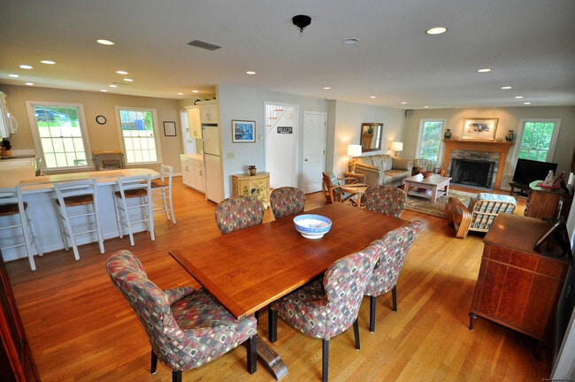 72 Sandy Beach Rd