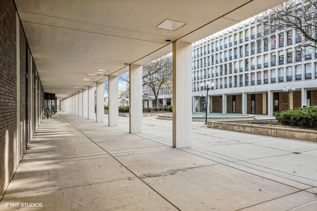 Photo - 1450 E 55th Plz Condo Unit 725S