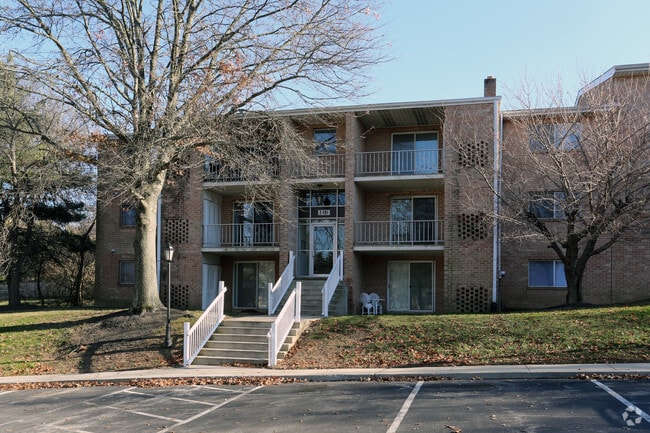 Eagle Stream Apartments