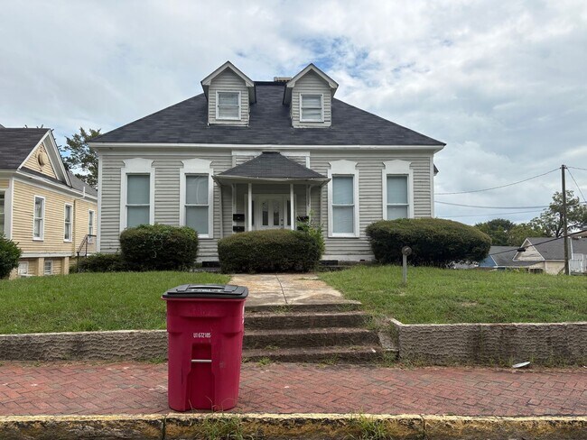 Photo - 1055 Walnut St Unit C