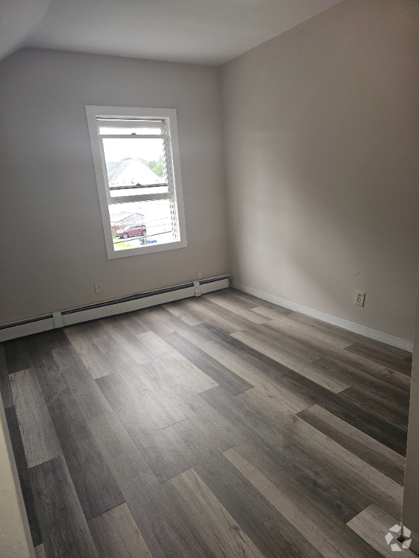 Building Photo - 3 Oakland Ave Unit 3rd Rental