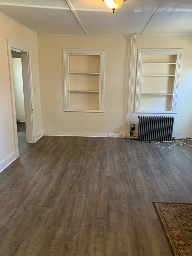 Building Photo - 738 Port Monmouth Rd