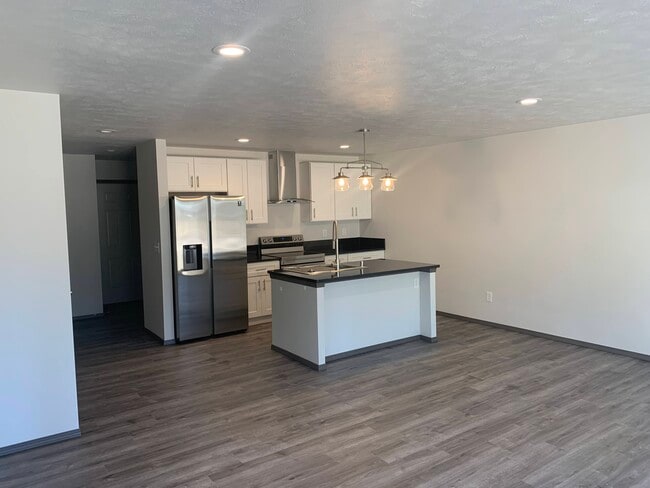 Photo - 2232 E Winger Rd