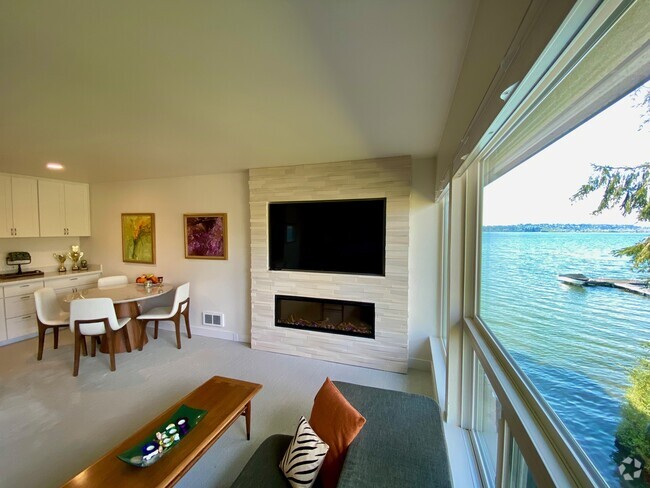 Building Photo - 6201 Lake Washington Blvd NE Unit Pebble Beach Condominium