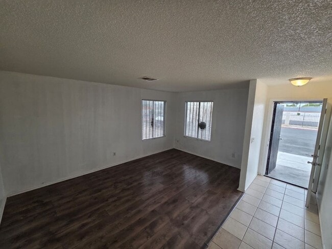 Photo - Spacious 2-Bedroom Apartment Near Downtown...