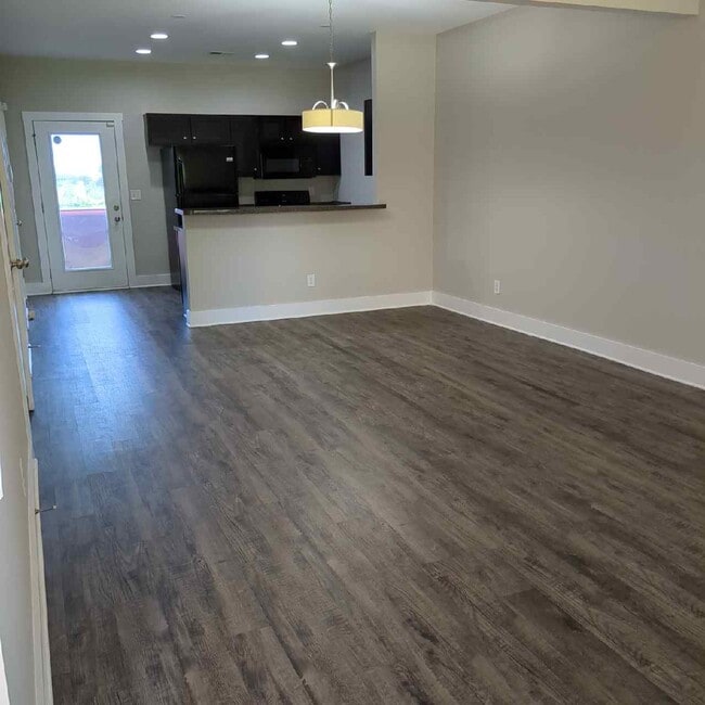 Photo - 3540 Steffisburg Dr