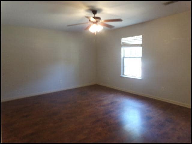 Photo - 400 E Locust St