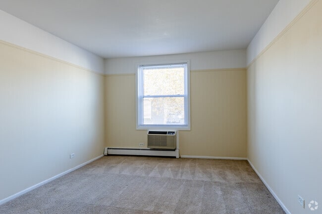 2BR, 2BA - Second Bedroom