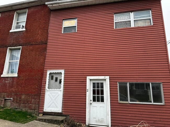 Building Photo - 138 Main St Unit 1