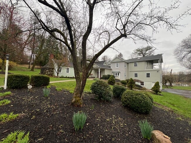 Photo - Gorgeous 3 bed, 2 bath home | Lawn Care Included