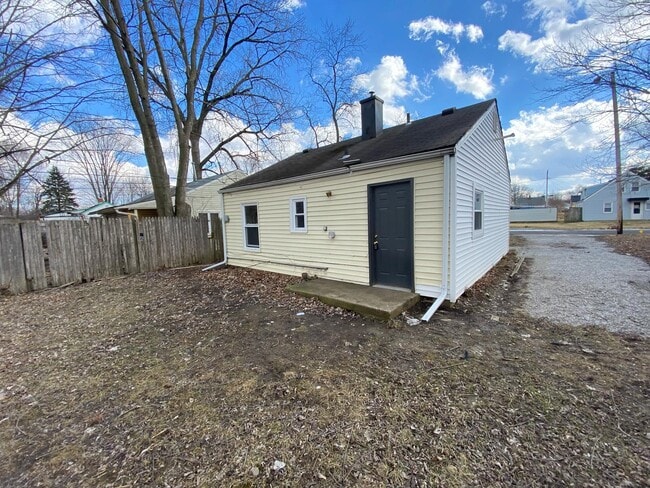 Photo - 3411 McCormick Ave