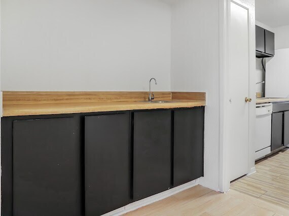 Photo - 8323 Wilcrest Dr Unidad True