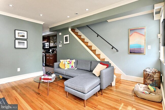 Photo - 1724 E St NE